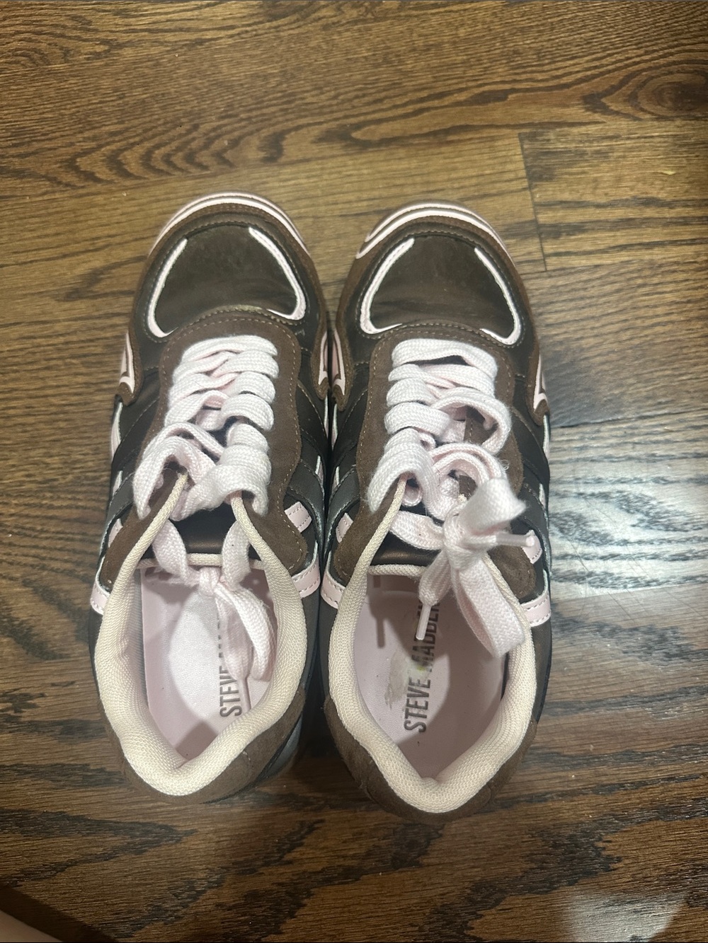 Steve Madden Brown & Light Pink Women's Low-Top Sneakers